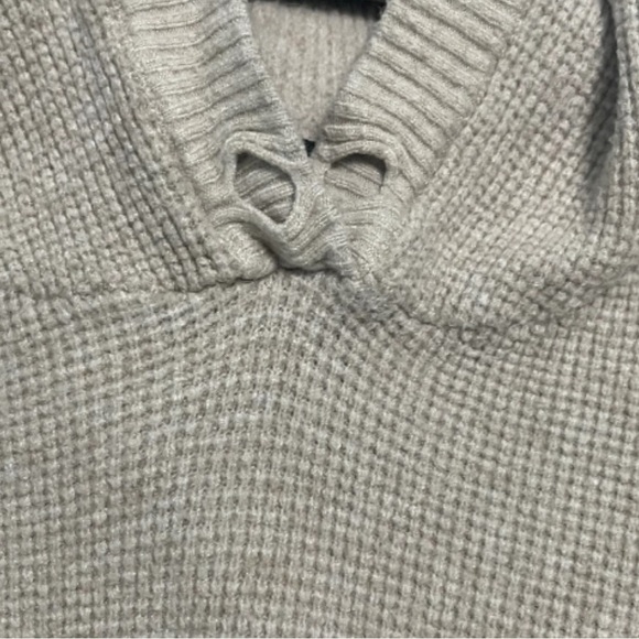 Cyrus Soft Cream Knit Sweater Hoodie - Picture 11 of 11